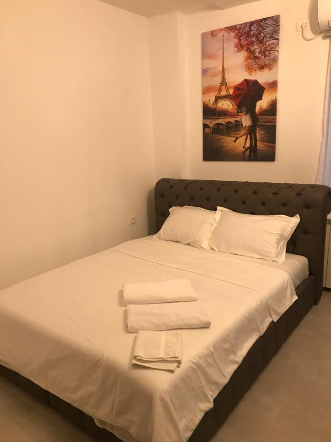 Blue Sky Apartment Skopje Bagian luar foto