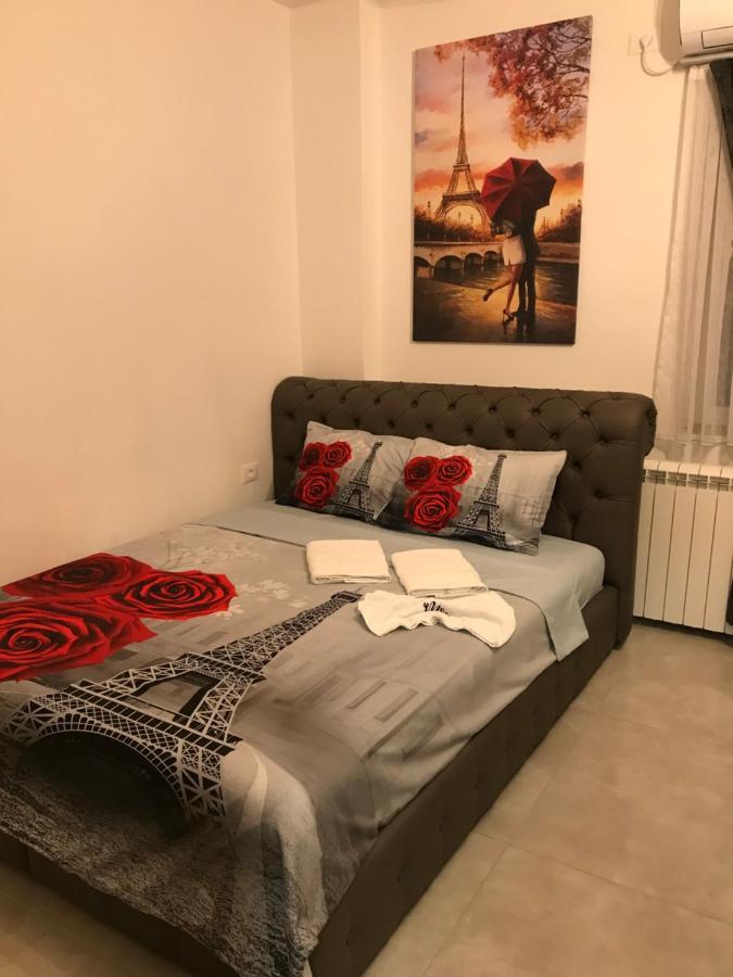 Blue Sky Apartment Skopje Bagian luar foto