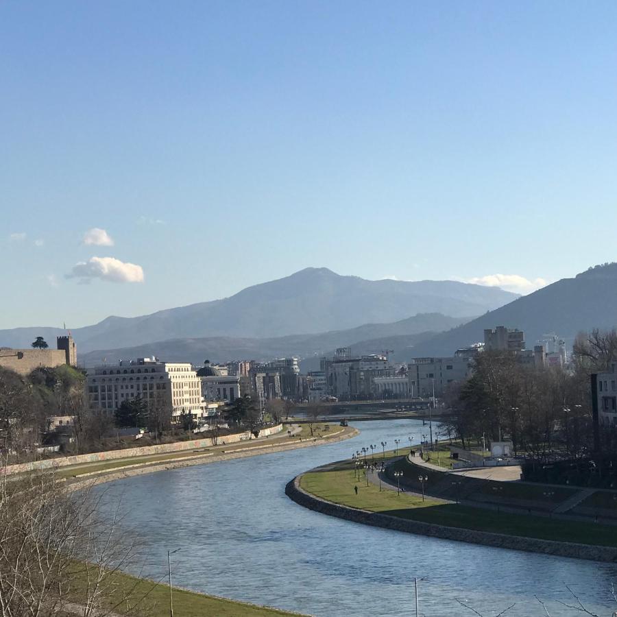 Blue Sky Apartment Skopje Bagian luar foto